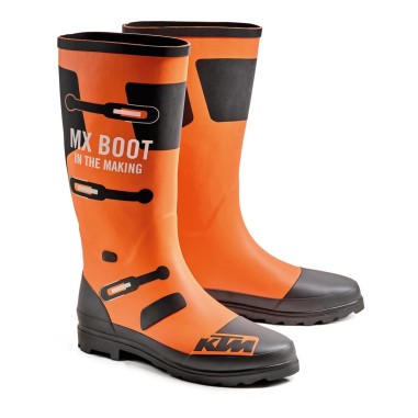 RUBBER BOOTS