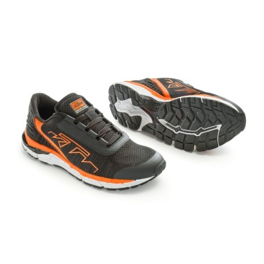TEAM SHOES
